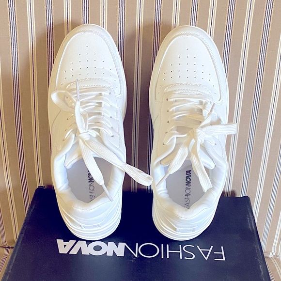 PLATFORM SNEAKERS BY FASHION NOVA ❤️🔥 NEW WITHOUT TAG - Picture 7 of 13